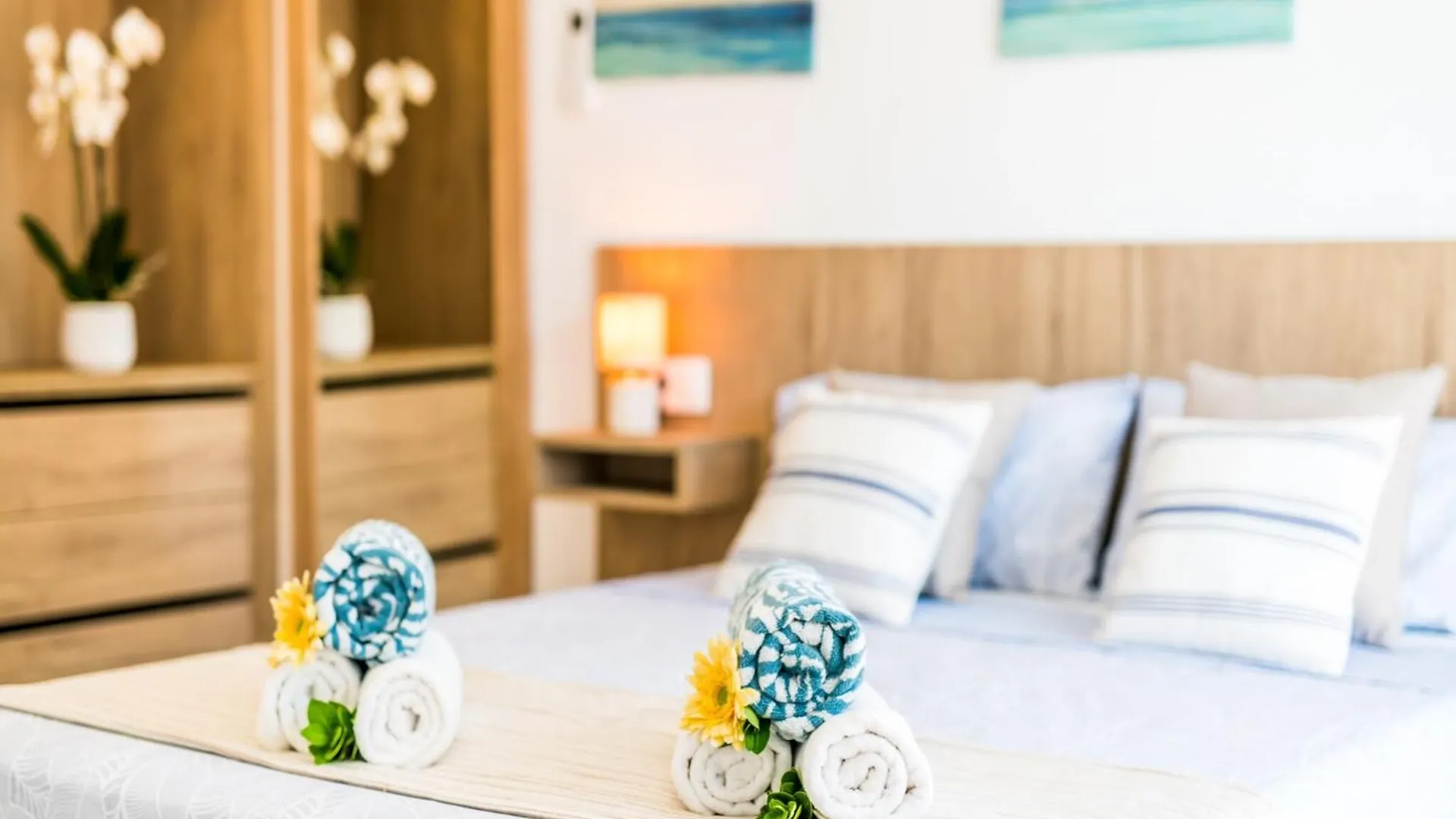 Apartment In Alcudia With Sea Views إسبانيا