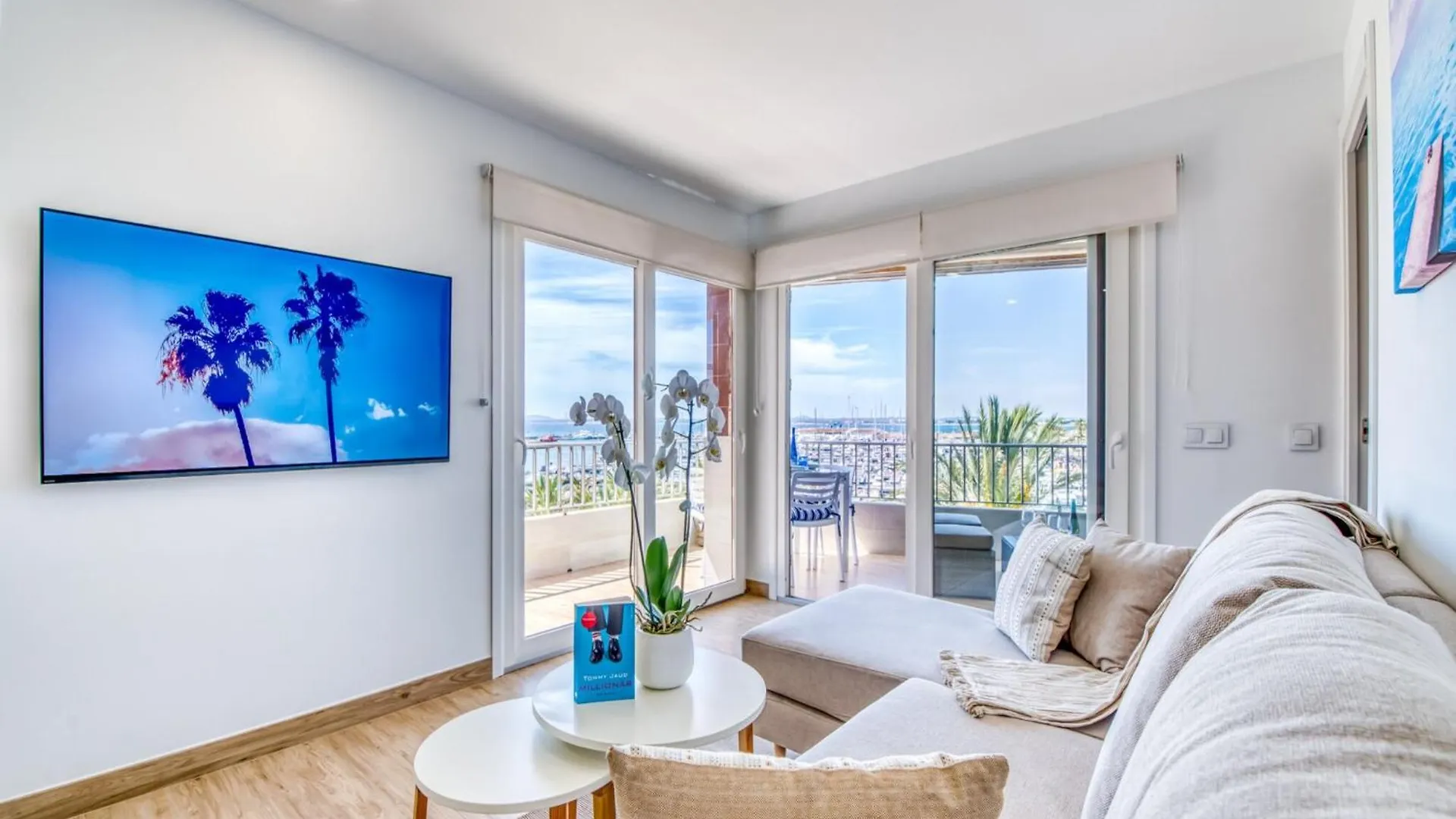 Apartment In Alcudia With Sea Views